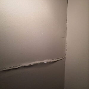 How To Repair Cracks In Drywall Joints